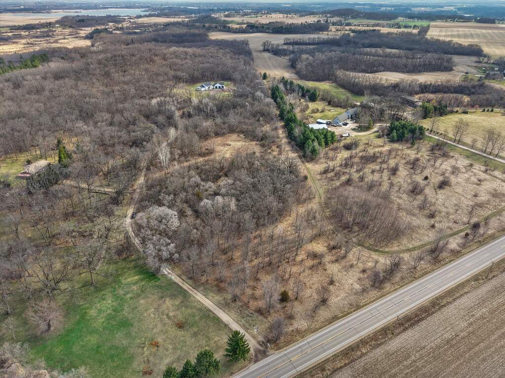 5341 Northwest Hwy, Waterford, WI 53185 - View 2