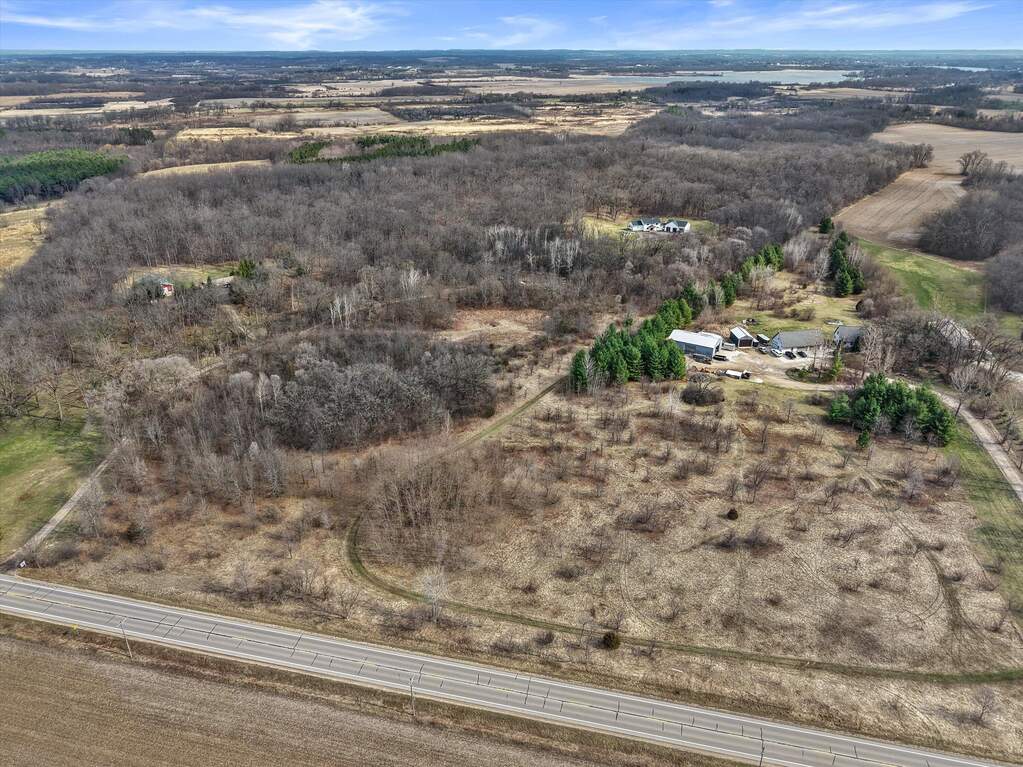 5341 Northwest Hwy, Waterford, WI 53185 - View 5