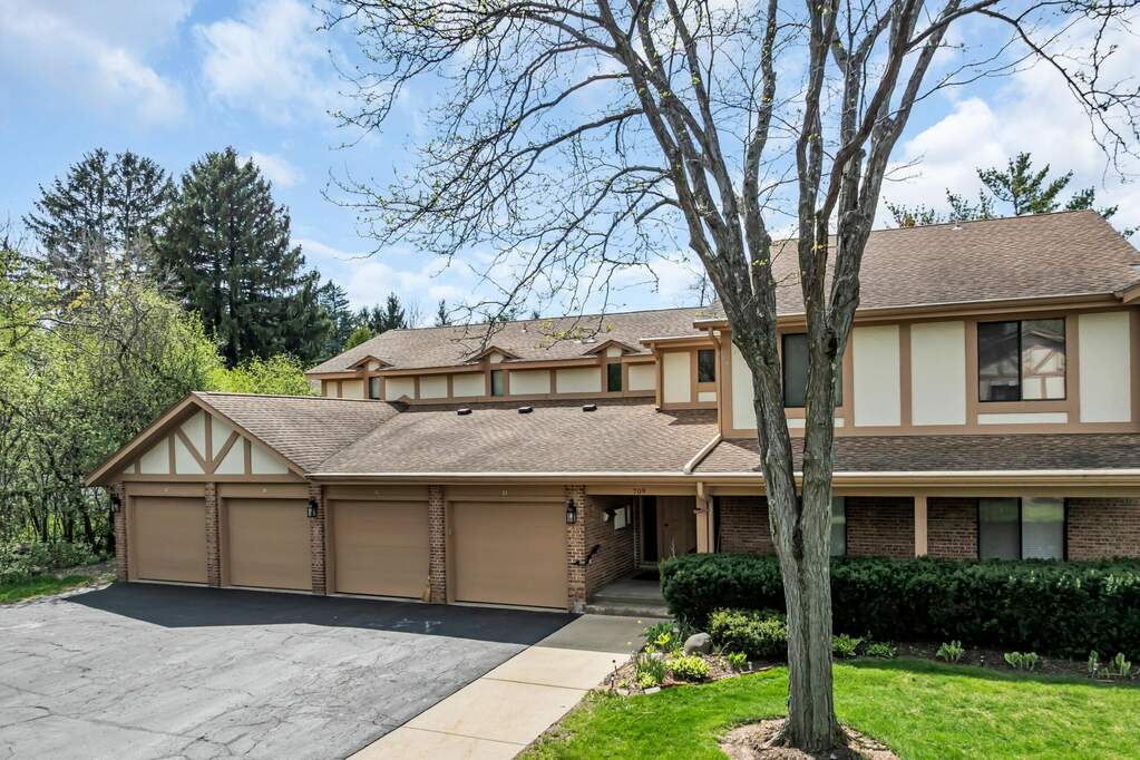 709 S Lake Shore Dr #4H, Lake Geneva, WI 53147 - View 3