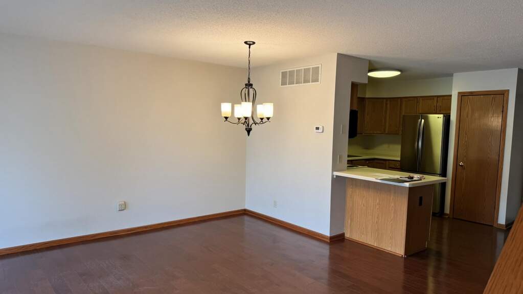 10320 W Whitnall Edge Cir #E, Franklin, WI 53132 - View 4