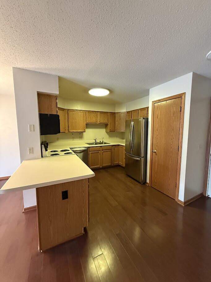 10320 W Whitnall Edge Cir #E, Franklin, WI 53132 - View 5