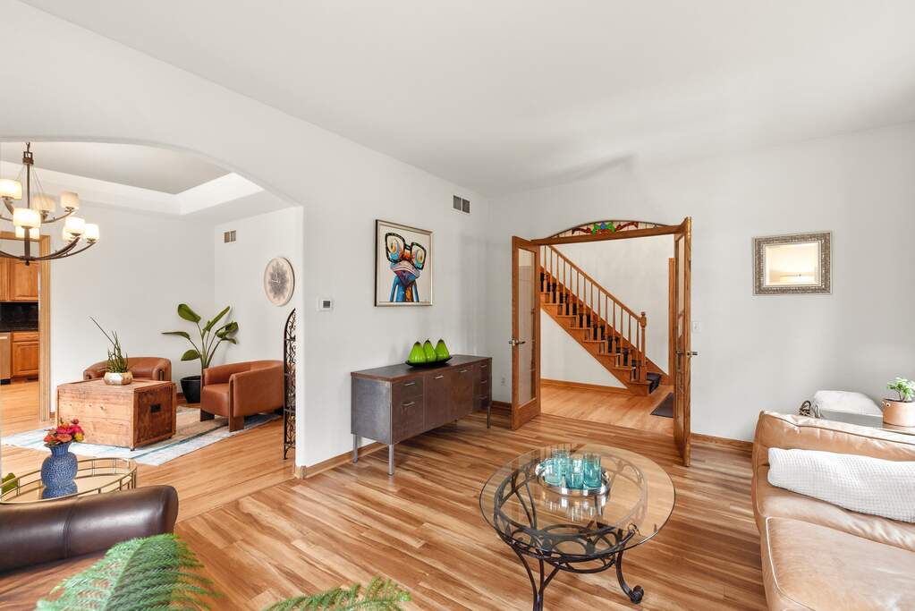 W72N509 Cider Mill Ct, Cedarburg, WI 53012 - View 3