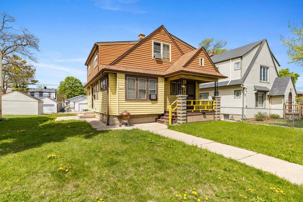 4617 N 24th St #A, Milwaukee, WI 53209, Milwaukee