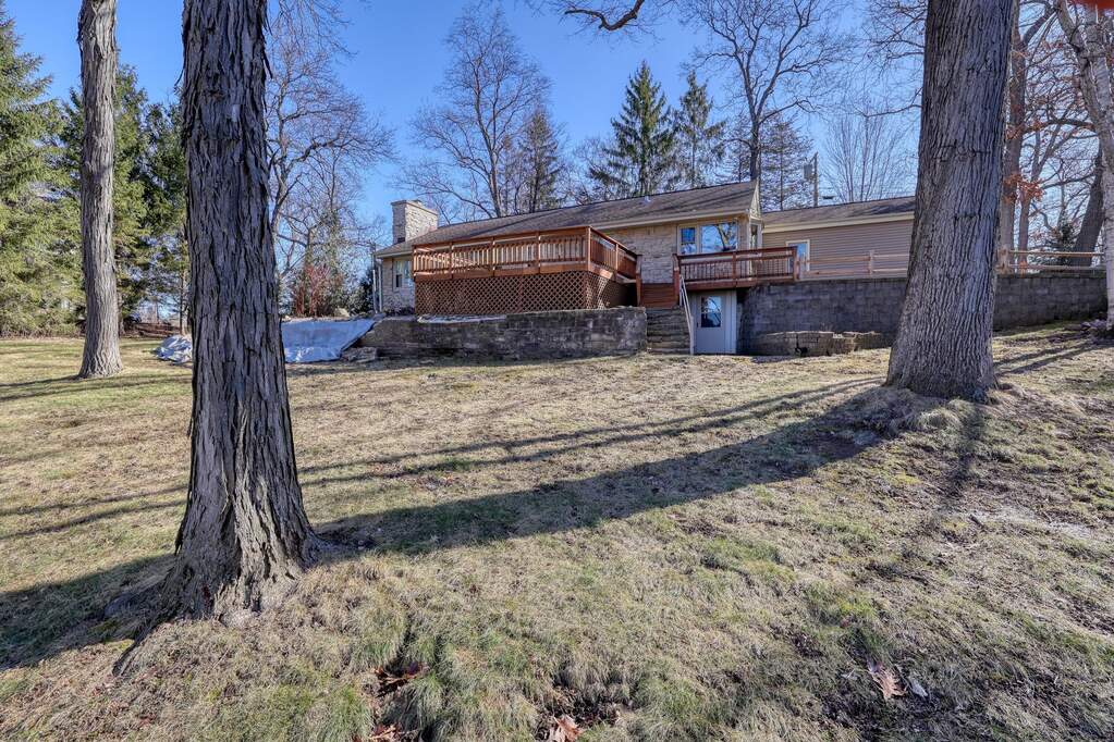 3513 Ridge Dr, Hartland, WI 53029 - View 3