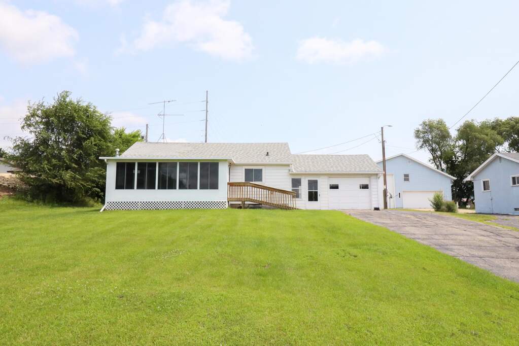 3141 Christenson Ln, Onalaska, WI 54650 | MLS# 1956579