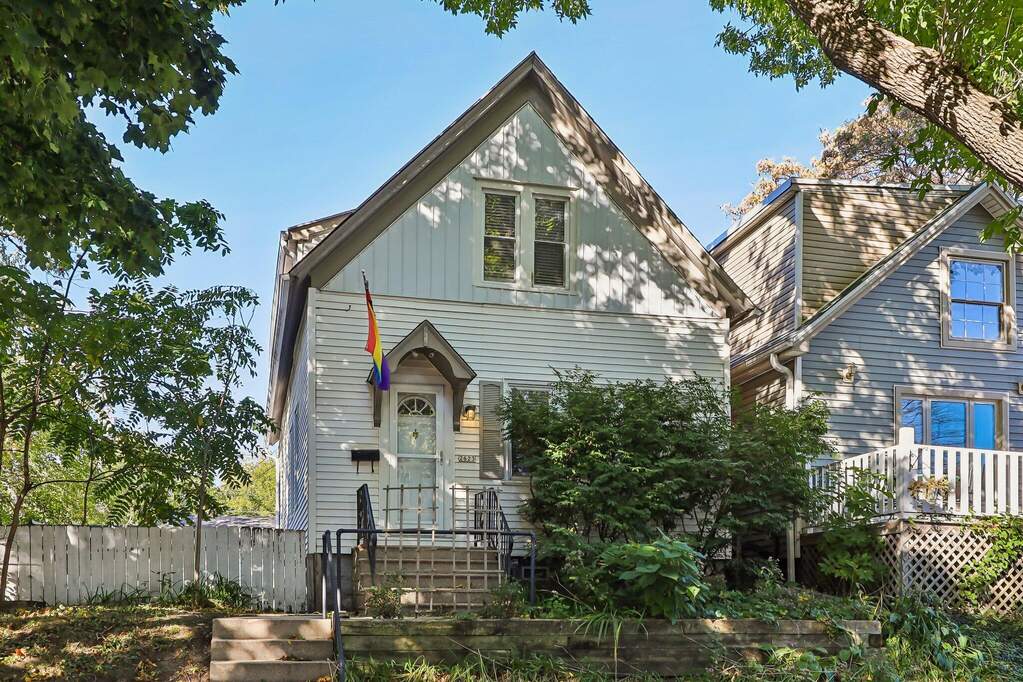 Open Close Signage Booth 2623 N Booth St, Milwaukee, WI 53212 | MLS# 1985610 | @properties SE ...