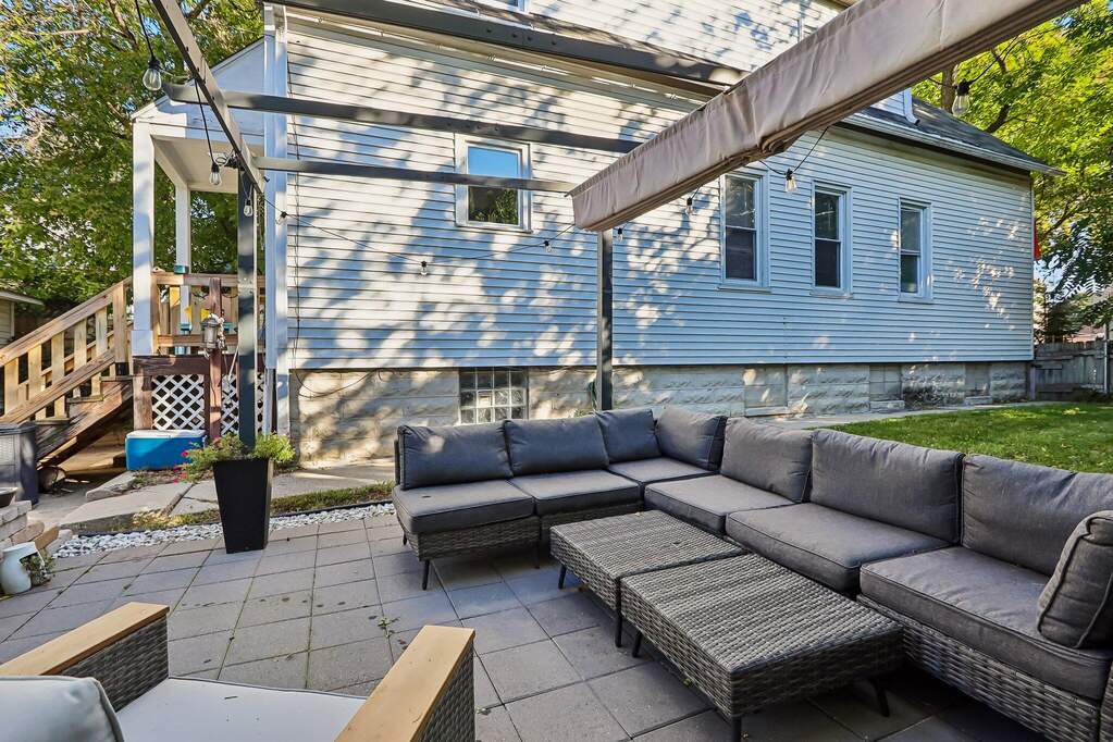 Open Close Signage Booth 2623 N Booth St, Milwaukee, WI 53212 | MLS# 1985610 | @properties SE ...