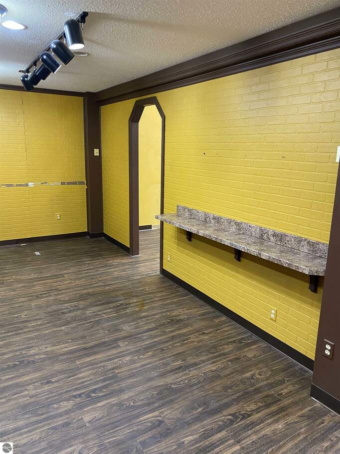 108 E Center B, Ithaca, MI 48847 MLS 1911042 properties REMI