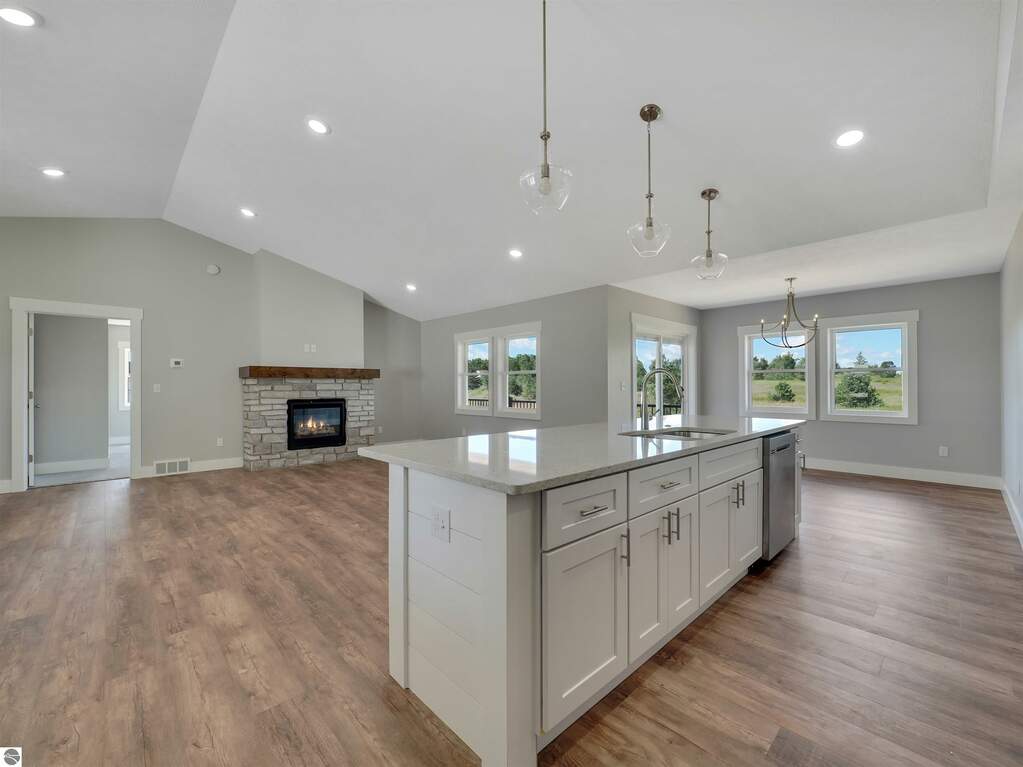 TBB 2971 Michele Marie, Grawn, MI 49637 MLS 1914183 properties