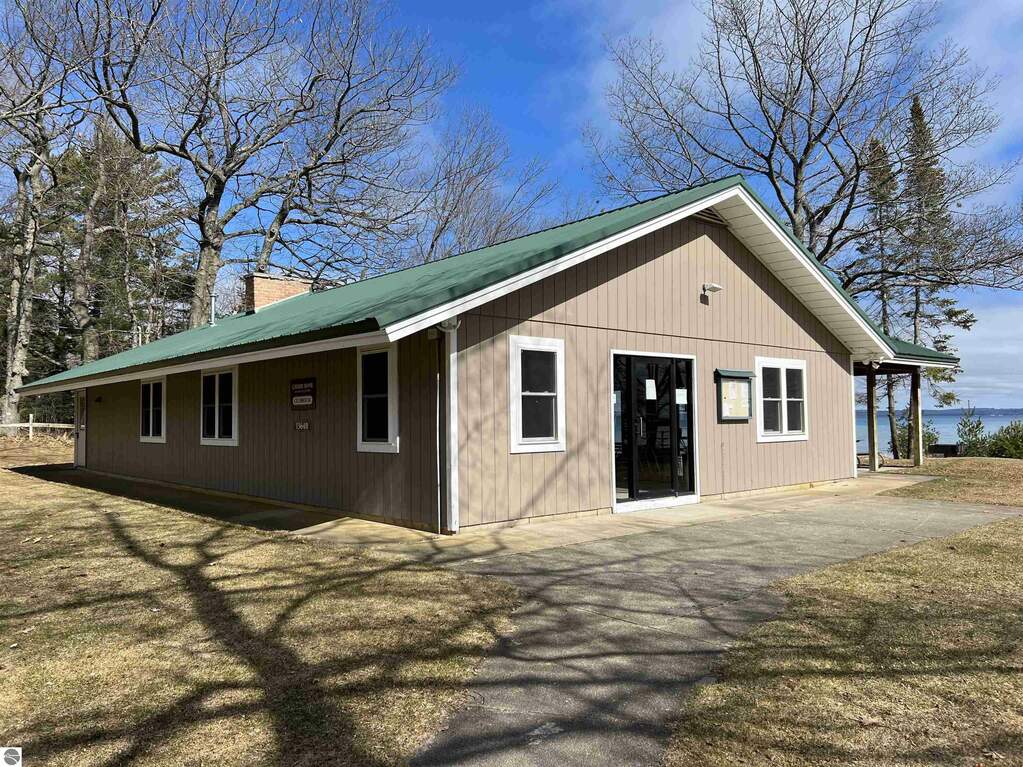 00 N Knollwood Drive, Northport, MI 49670 MLS 1920513 properties REMI Christie's