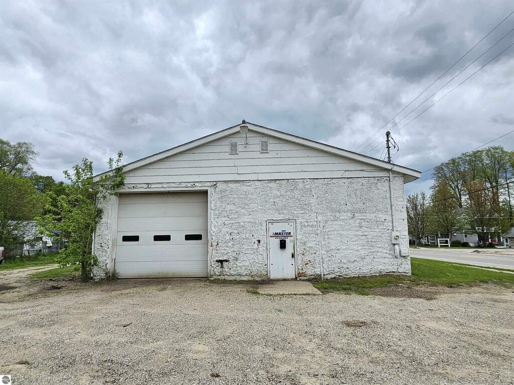 205 N Michigan Avenue, Manton, MI 49663 MLS 1922497 properties