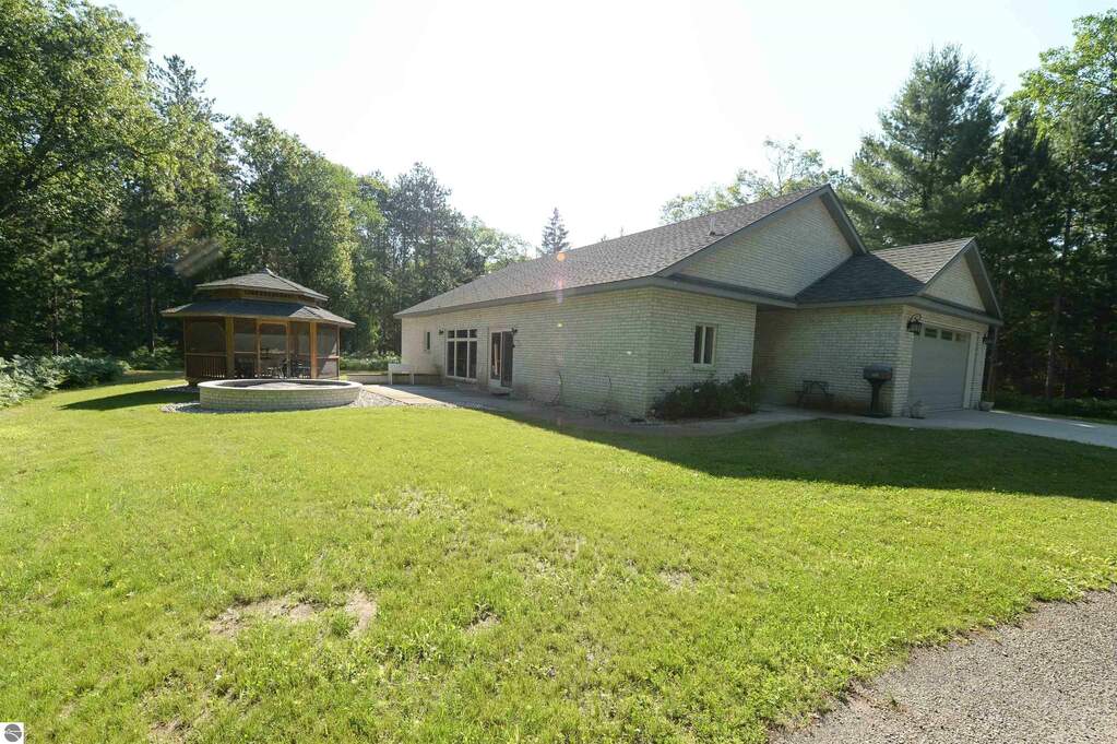 1573 Nash Trail, East Tawas, MI 48730 MLS 1924332 properties REMI Christie's International