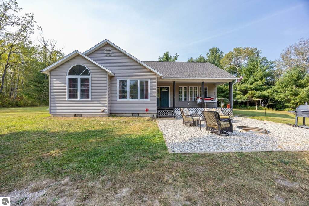 Reed Ranches Mi 22192 7 Mile Road, Reed City, MI 49677 | MLS# 1927200 | @properties ...