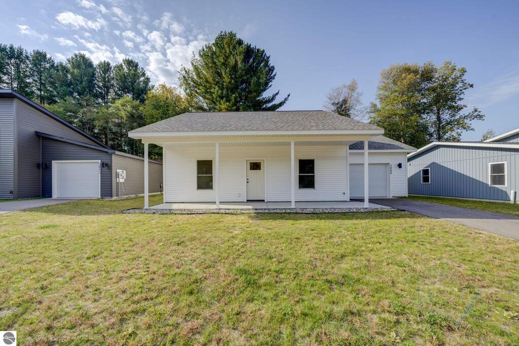 3888 Falling Leaf Trail, Traverse City, MI 49686
