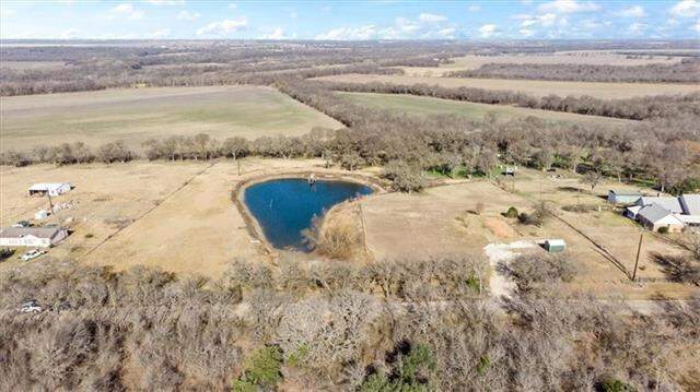 1430 Bays Road, Axtell, TX 76624