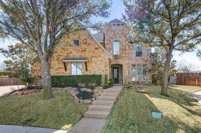 7800 Fairwest Court North Richland Hills TX 76182 MLS# 20354235 7800 Fairwest Court North Richland Hills TX 76182 MLS# 20354235