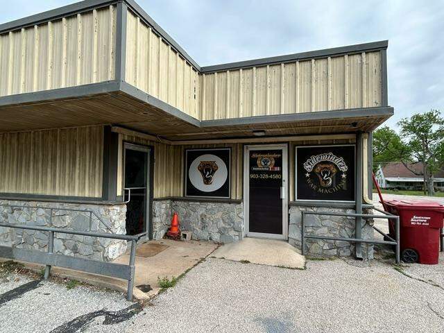 228 W Grand Street, Whitewright, TX 75491 - View 5