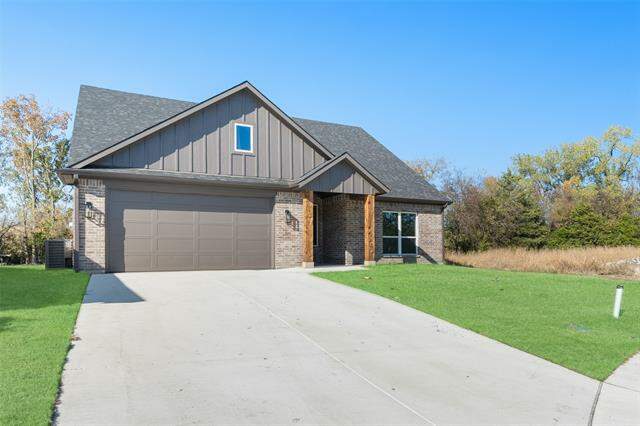 304 Kelcey Court, Trenton, TX 75490 - View 2