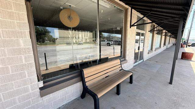 128 N Church Street, Jacksboro, TX 76458 - View 5