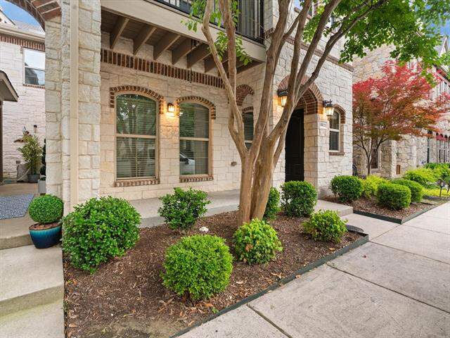 8821 Whitehead Street