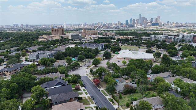 1020 N Madison Avenue, Dallas, TX 75208 - View 2