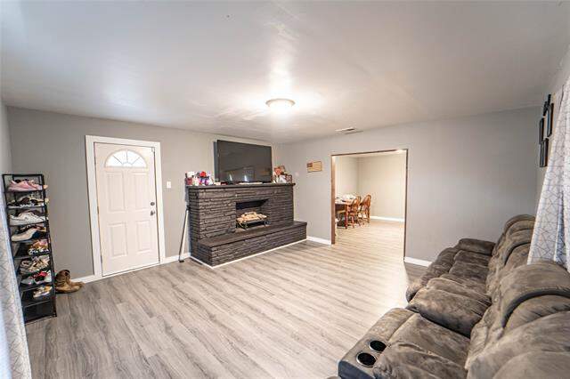805 E Williams Street, Breckenridge, TX 76424 - More