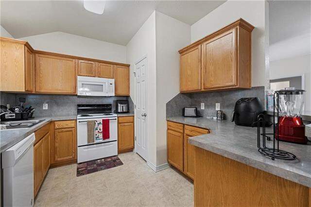 860 N Lacy Drive #7-8, Lacy Lakeview, TX 76705 - View 6