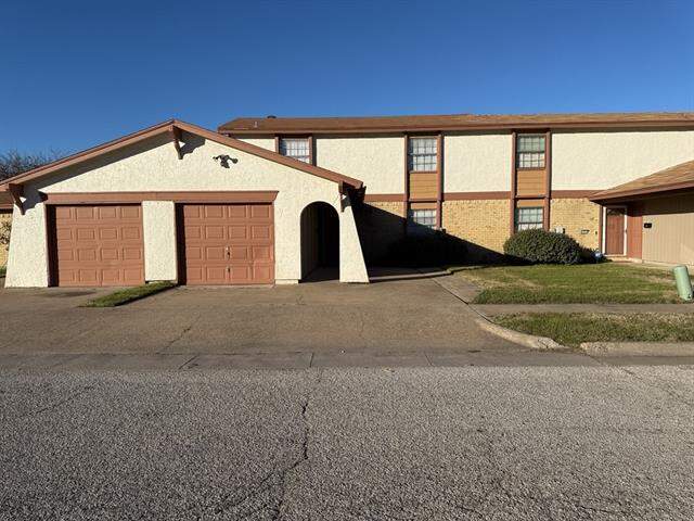 1021 Pleasant Valley Lane, Arlington, TX 76015, Arlington