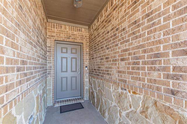 6811 Gamecock Court, Greenville, TX 75402 - View 2