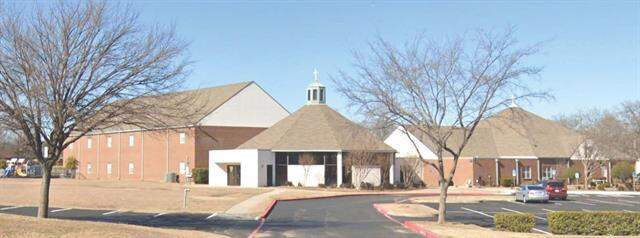 2045 Se Green Oaks Boulevard, Arlington, TX 76017, Arlington
