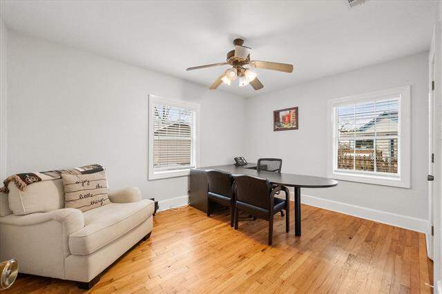 400 E Broad Street, Mansfield, TX 76063 - More