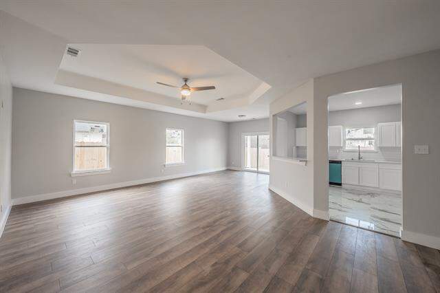 3934 Lee Street, Greenville, TX 75401 - View 5