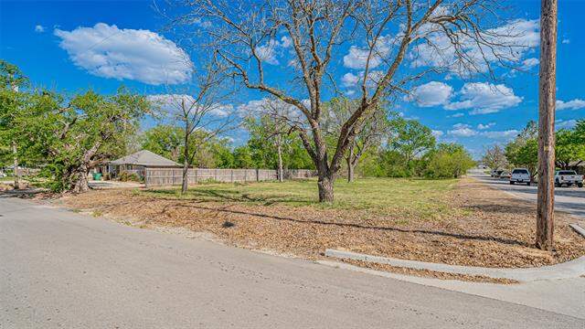 1290 W Hyman Street, Stephenville, TX 76401 - View 3