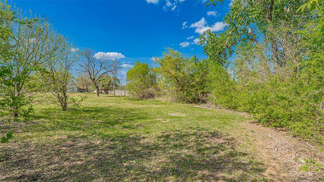 1290 W Hyman Street, Stephenville, TX 76401 - More