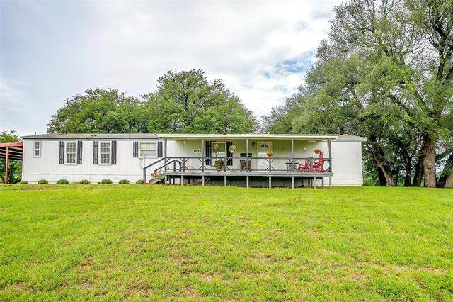 421 Red Bluff Circle, Millsap, TX 76066, Millsap