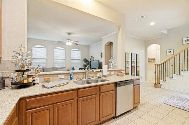 1547 Barksdale Drive, Lewisville, TX 75077 - More