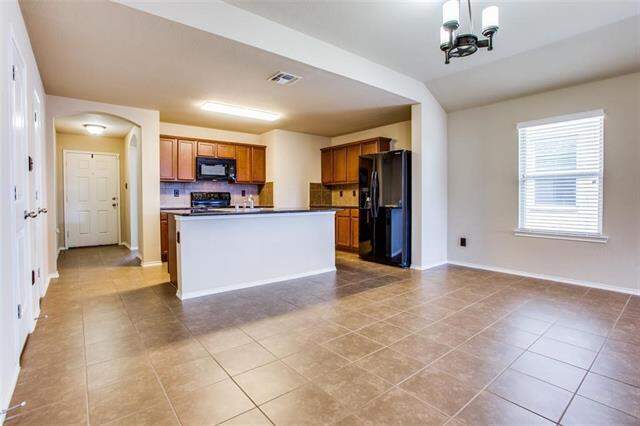 1121 Rainer Drive, Princeton, TX 75407 - View 2