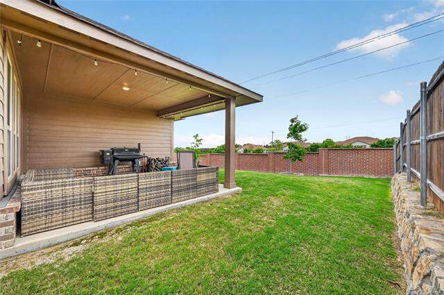1504 Shindig Court, Weatherford, TX 76087 - View 2