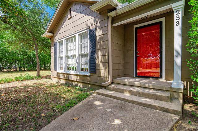 233 E James Street, Wills Point, TX 75169 - View 3
