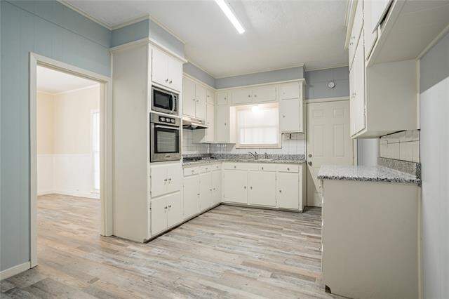 233 E James Street, Wills Point, TX 75169 - More