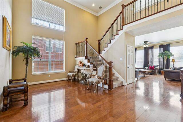1200 Cedar Valley Drive, Irving, TX 75063 - View 4