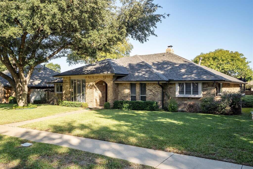 75m0d10 Developer 1305 Stonewood Drive, Carrollton, TX 75006 | MLS# 21403963 ...