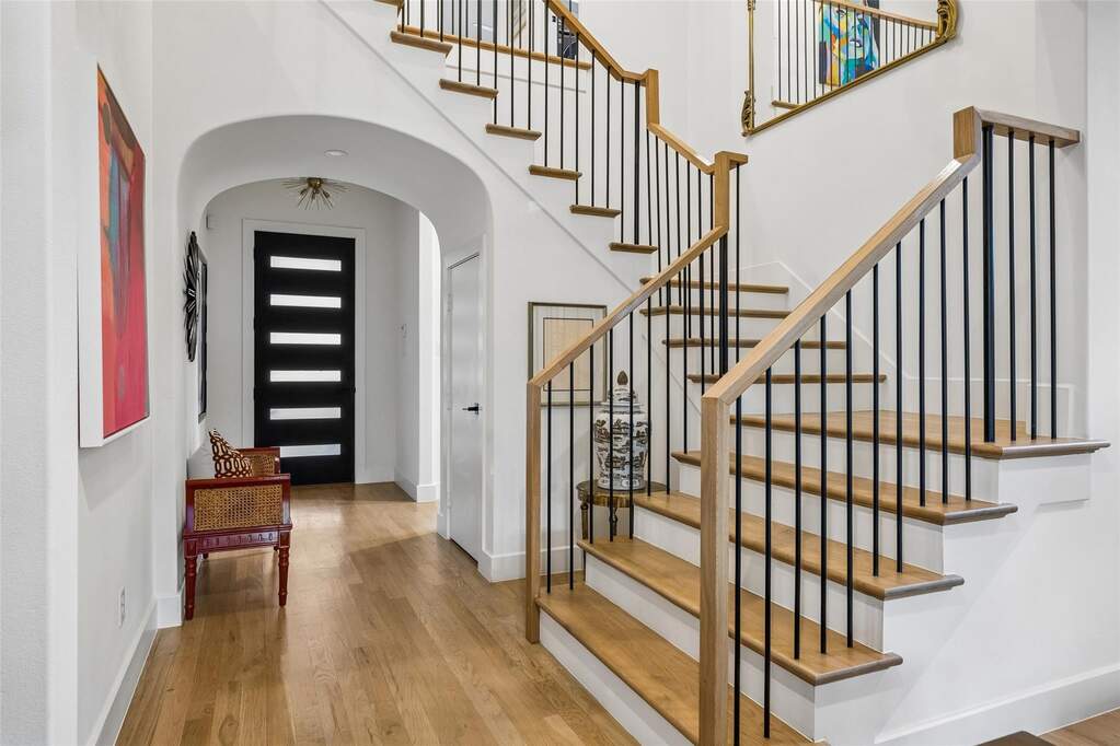 523 Cameron Avenue, Dallas, TX 75223 | MLS# 21418330 | @properties lone ...