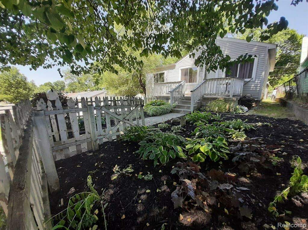 104 W Fairmount Avenue, Pontiac, MI 48340 MLS 20221009822