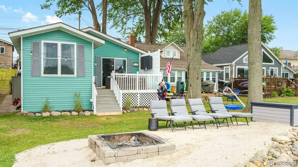 2038 S Ortonville Road, Brandon Twp, MI 48462 MLS 20221015371