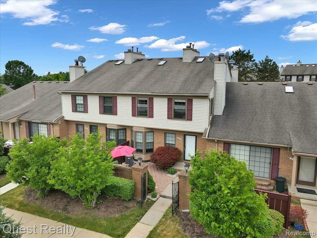 38926 Country Circle, Farmington Hills, MI 48331 MLS 20221015484