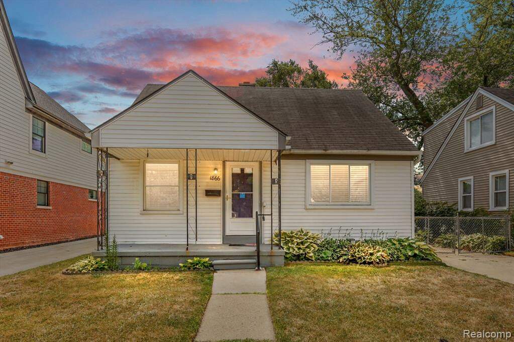 1866 Haynes Street, Birmingham, MI 48009 MLS 20221026878 properties