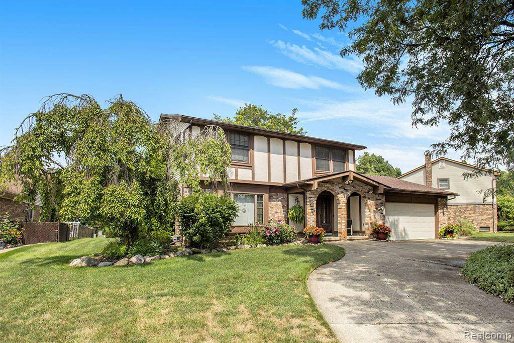 18093 Myron Street, Livonia, MI 48152 MLS 20221028910 properties