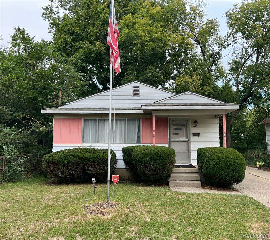 4421 Pengelly Road, Flint, MI 48507 MLS 20221036173 properties