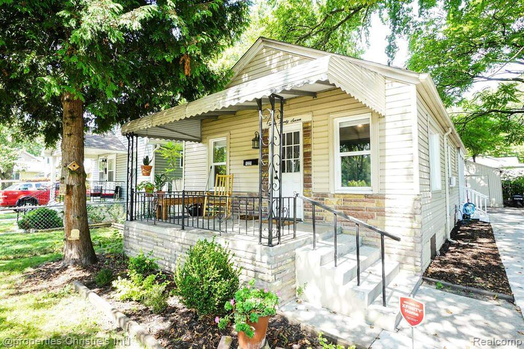 1227 E Hayes Avenue, Hazel Park, MI 48030 MLS 20221039368